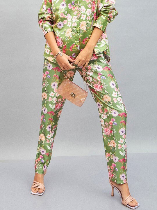 Floral Printed Mid Rise Straight Fit Regular Trousers by Sassafras