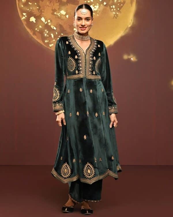 Embroidery Flared Kurta Set by Lakshita